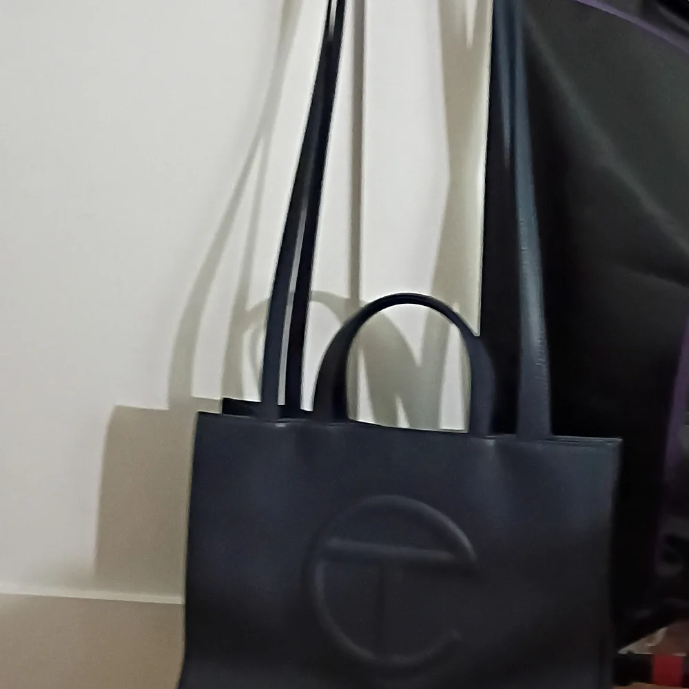 🌟 TELFAR Medium Shopping Tote in Navy Blue - Like New Condition! 🌟 - Picture 3 of 16